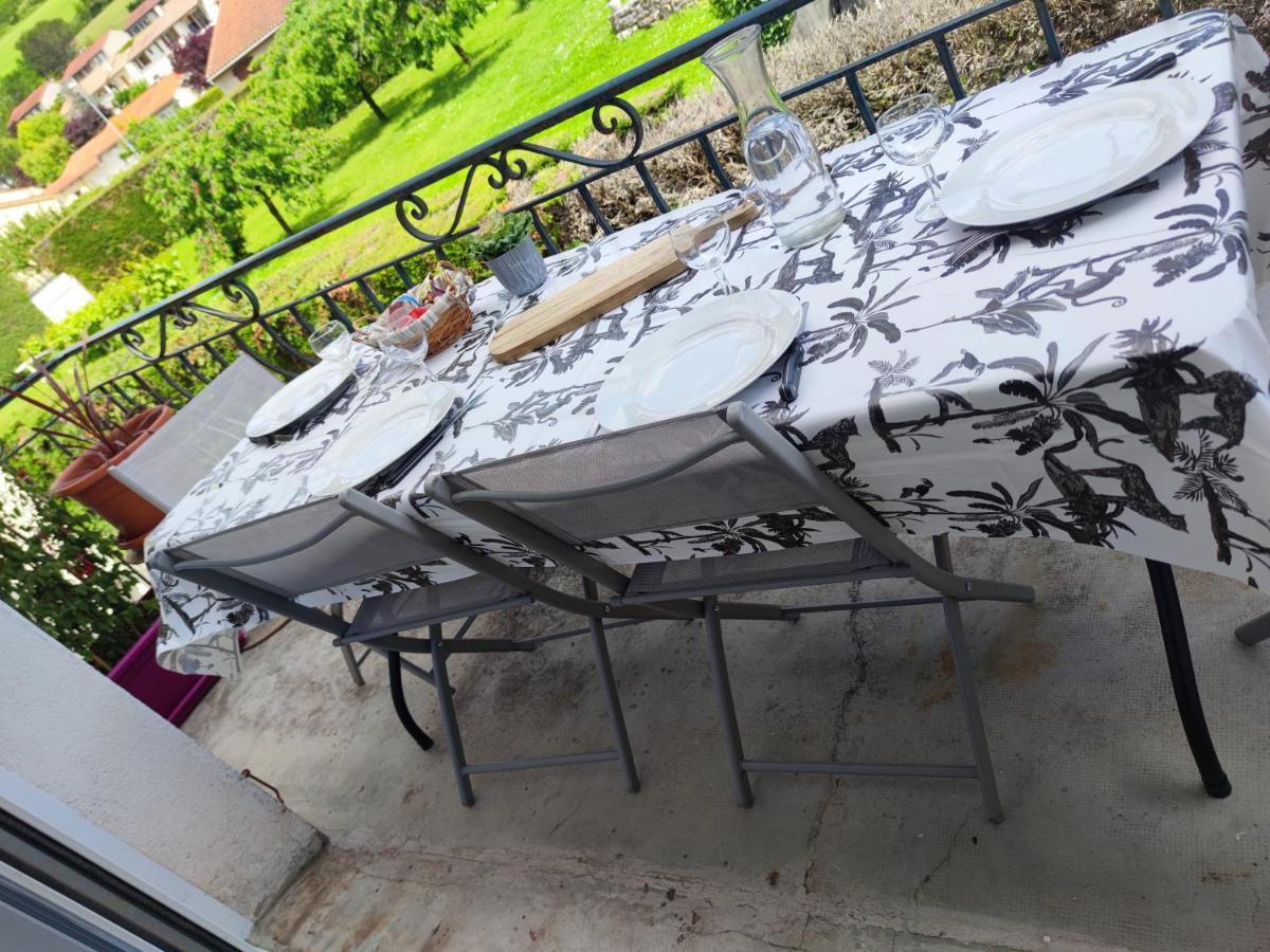 Les Plantades Aveyronnaises Apartment Saint-Georges-de-Luzencon Bagian luar foto