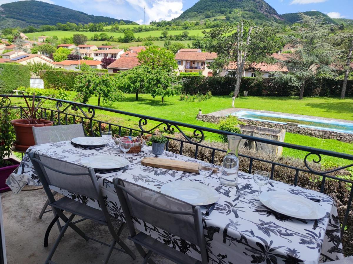 Les Plantades Aveyronnaises Apartment Saint-Georges-de-Luzencon Bagian luar foto